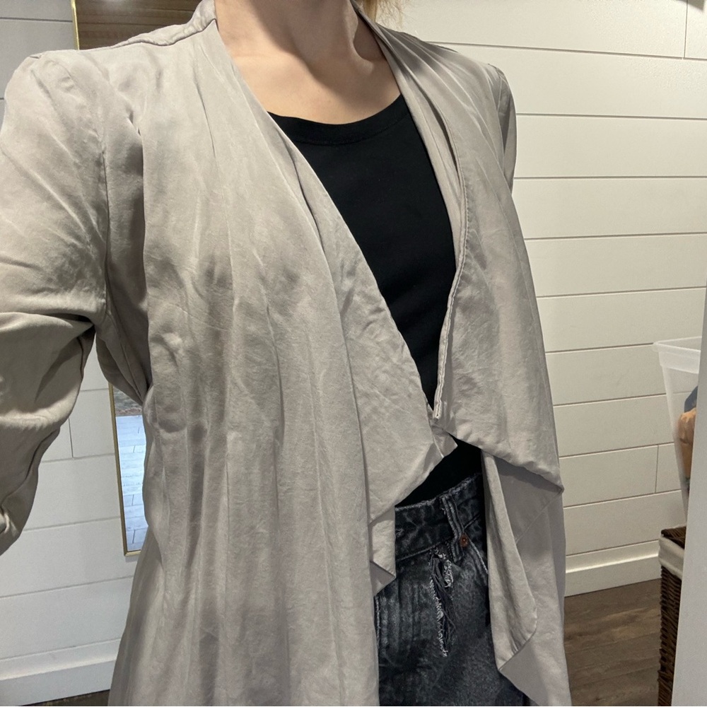 Light spring coat/robe
